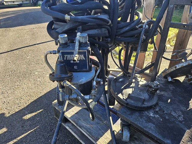 Luchtloos - afbeelding 12 van  13