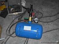 Luchttank met blaaspistool, werking niet gekend - afbeelding 1 van  1