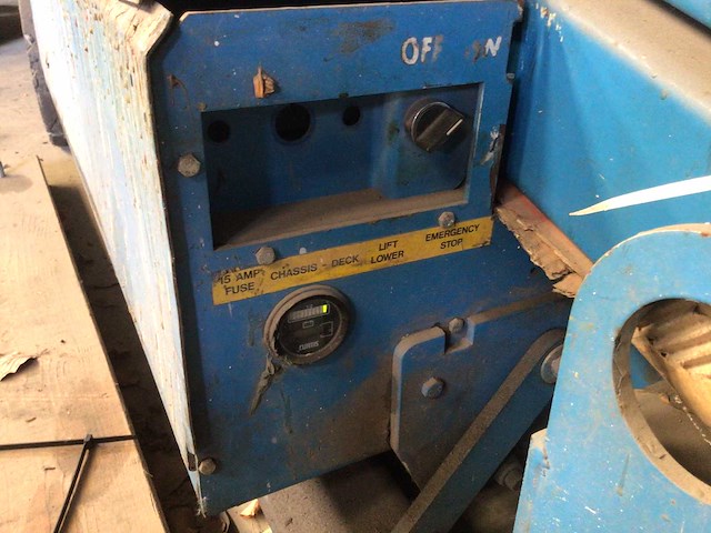 Luchtwerkplatform - afbeelding 14 van  15