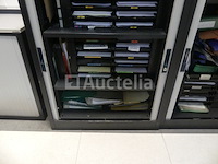 Luikkasten en tafels - afbeelding 7 van  9