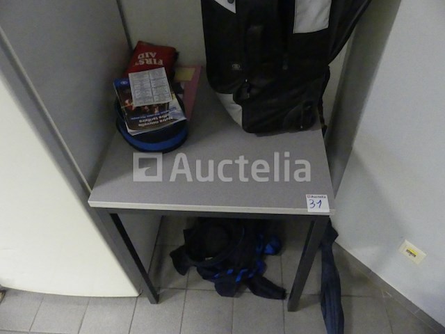 Luikkasten en tafels - afbeelding 4 van  7