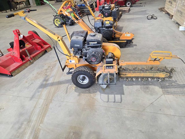 Lumag - 2021 - gf-800 - sleuvengraafmachine - afbeelding 4 van  5