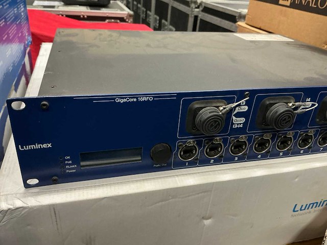 Luminex gigacore 16rfo netwerkswitch - afbeelding 3 van  4