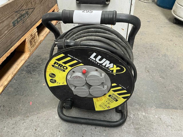 Lumx 3g2.5 verlengkabelhaspel - afbeelding 1 van  5