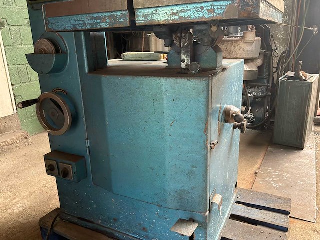 Lusardi elus-400 verticale bandzaagmachines - afbeelding 2 van  12