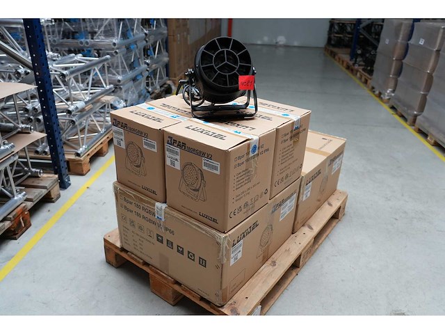 Luxibel - set 12x b par180rgbw v2 ip66 - afbeelding 1 van  4