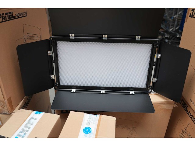 Luxibel - set 24x b panel 240ww - afbeelding 2 van  4