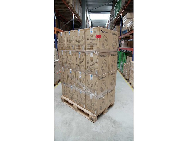 Luxibel - set 32x b expo100mww - various light equipment (32x) - afbeelding 1 van  2
