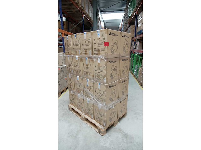 Luxibel - set 32x b expo100mww - various light equipment (32x) - afbeelding 1 van  3