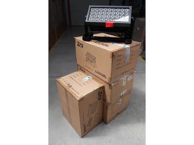 Luxibel - set 4x b p9 - afbeelding 1 van  4