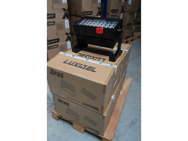 Luxibel - set 4x b p9z - afbeelding 1 van  4
