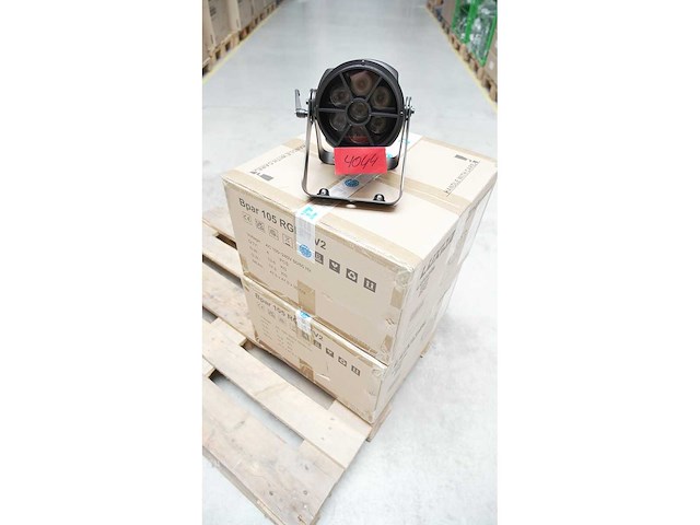 Luxibel - set 8x b par105rgbw v2 - various light equipment (8x) - afbeelding 1 van  3