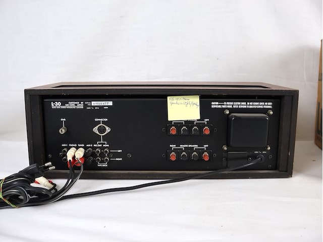 Luxman 30 versterker - afbeelding 6 van  9