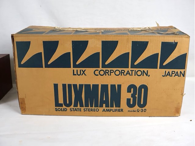 Luxman 30 versterker - afbeelding 9 van  9
