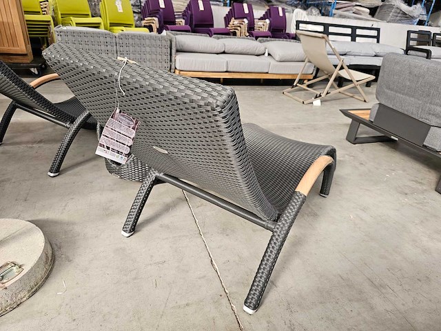 Luxury lounge ligbed wave zwart met kussen taupe - teak armleuning - afbeelding 1 van  2