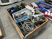 Lvd partij diverse machine onderdelen - afbeelding 1 van  6