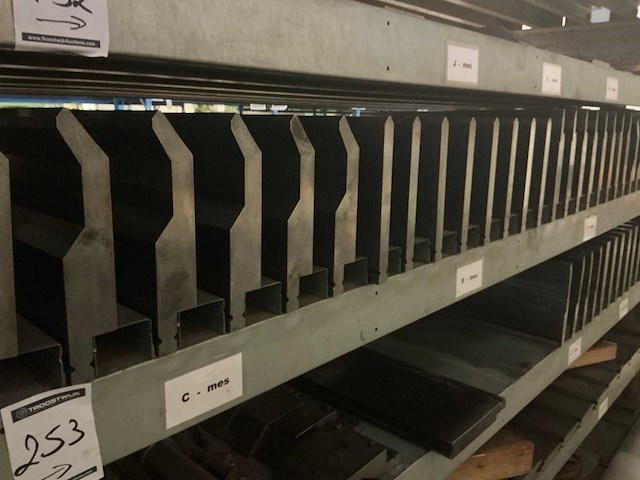 Lvd partij r/ c/d en p messen - afbeelding 1 van  4