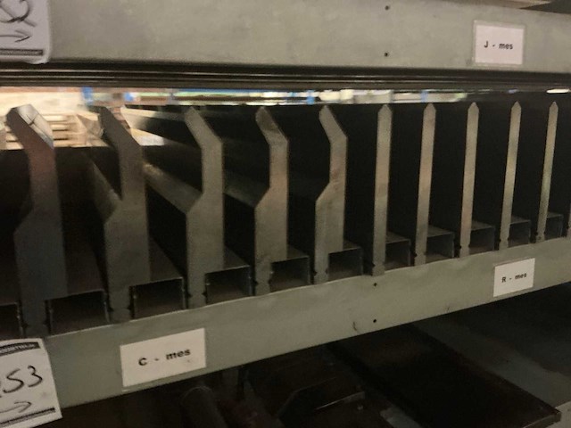 Lvd partij r/ c/d en p messen - afbeelding 2 van  4