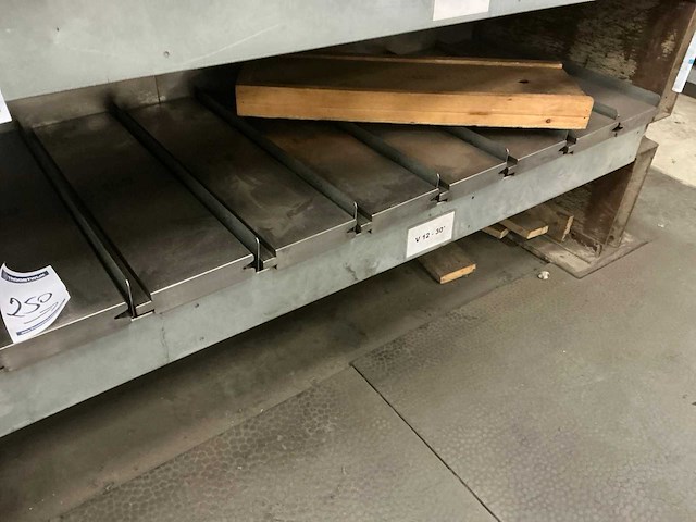 Lvd v12 -30° partij matrijsbuigen - afbeelding 1 van  3