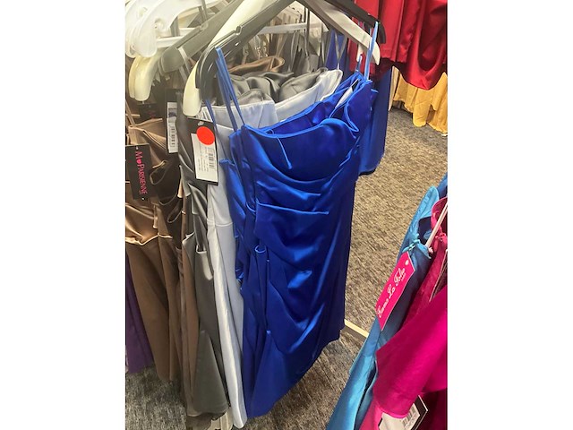 M parisienne diverse cocktailjurken (106x) - afbeelding 3 van  41