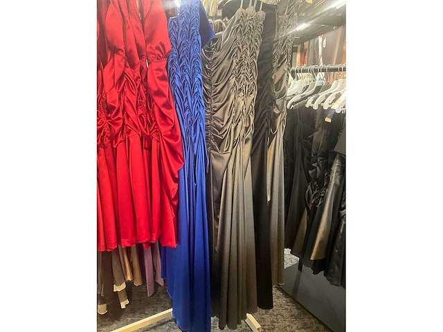 M parisienne diverse cocktailjurken (106x) - afbeelding 33 van  41