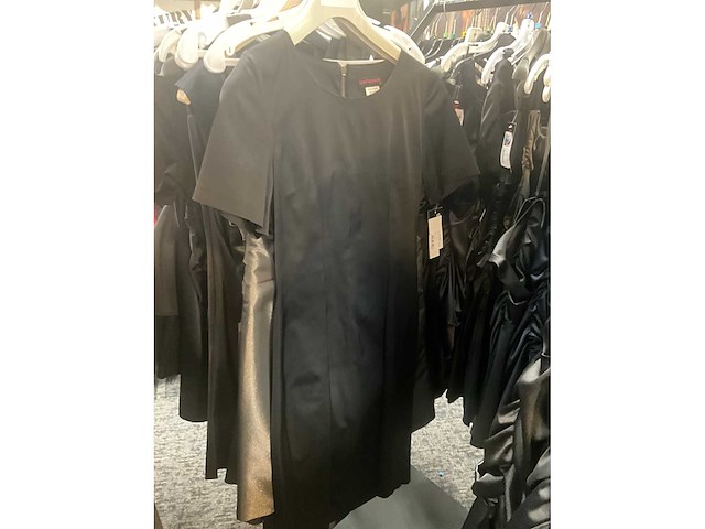 M parisienne diverse cocktailjurken (76x) - afbeelding 2 van  38