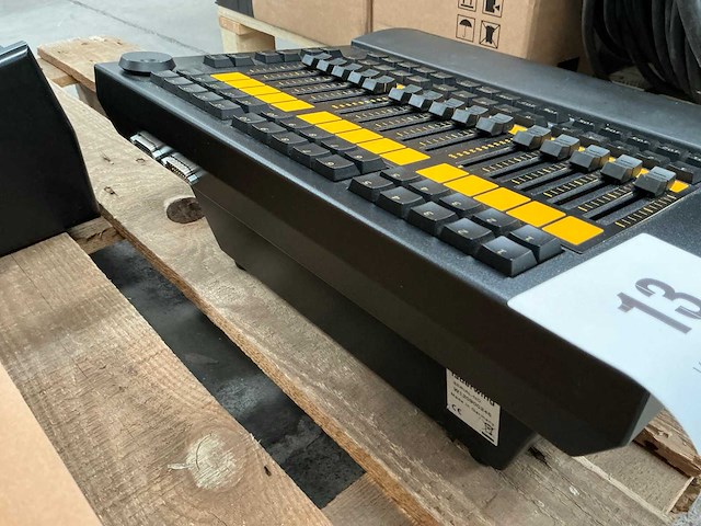 Ma lighting - grandma2 faderwing - light mixing console - afbeelding 3 van  4
