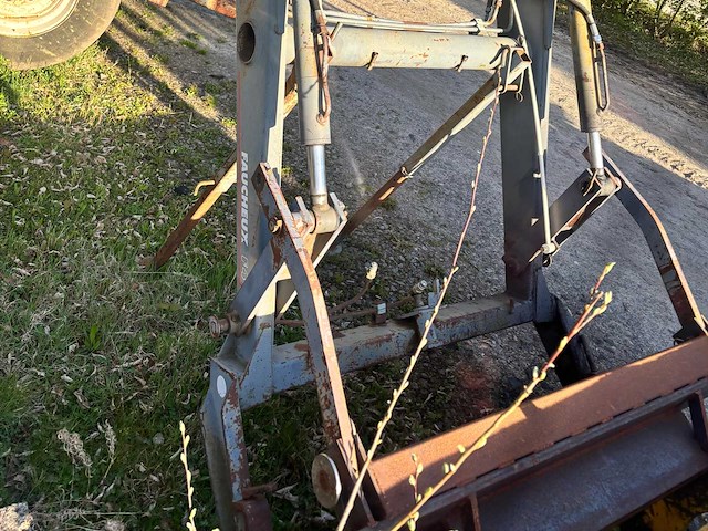 Maaier f4 laadarm - afbeelding 5 van  8