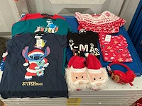 Maat 12 jaar kerst- & seizoensartikelen kleding (8x) - afbeelding 1 van  3
