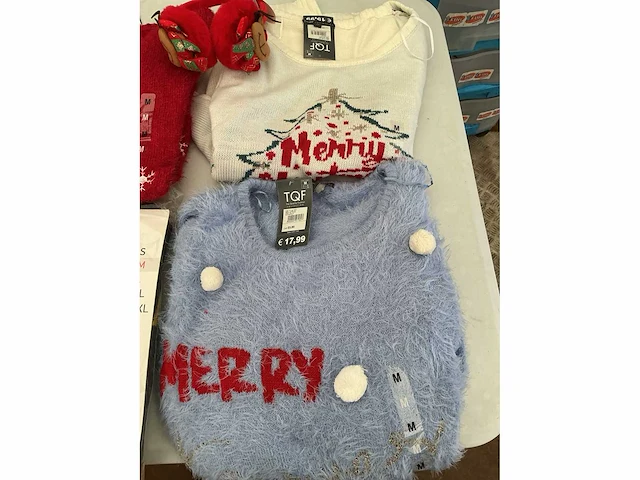 Maat m,kerst- & seizoensartikelen kleding (5x) - afbeelding 3 van  3