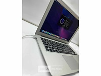 Macbook air 13 inch intel core i5 / 4gb /120gb ssd + oplader - afbeelding 4 van  6