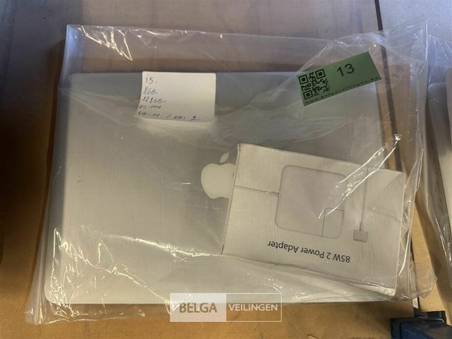 Macbook air 13 inch intel core i5 / 4gb /120gb ssd + oplader - afbeelding 6 van  6
