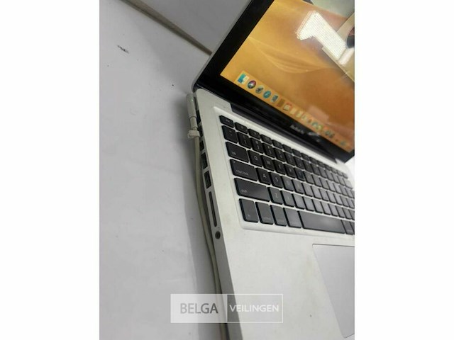 Macbook air 13 inch intel core i5 / 4gb /120gb ssd + oplader - afbeelding 5 van  7