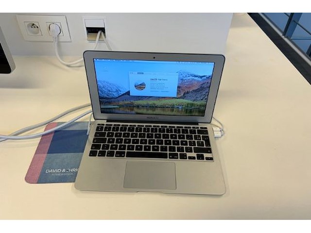 Macbook air, scherm en toebehoren - afbeelding 6 van  8