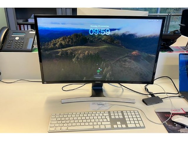 Macbook pro, monitor en toebehoren - afbeelding 2 van  8