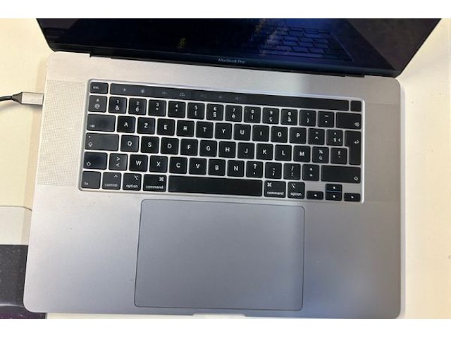 Macbook pro, monitor en toebehoren - afbeelding 7 van  8