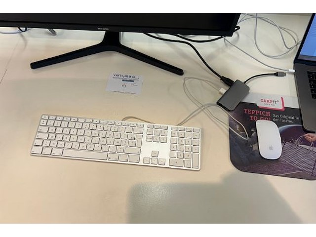 Macbook pro, monitor en toebehoren - afbeelding 5 van  8