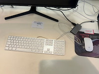 Macbook pro, monitor en toebehoren - afbeelding 5 van  8