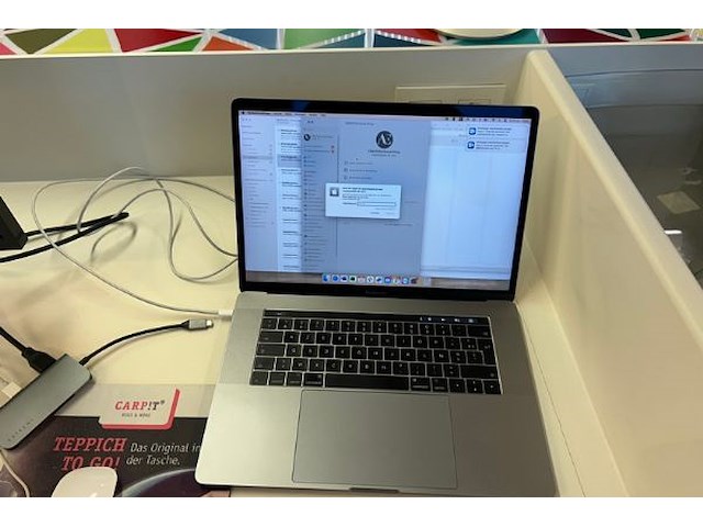 Macbook pro, monitor en toebehoren - afbeelding 6 van  8