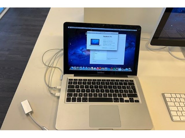 Macbook pro, scherm en toebehoren - afbeelding 6 van  8
