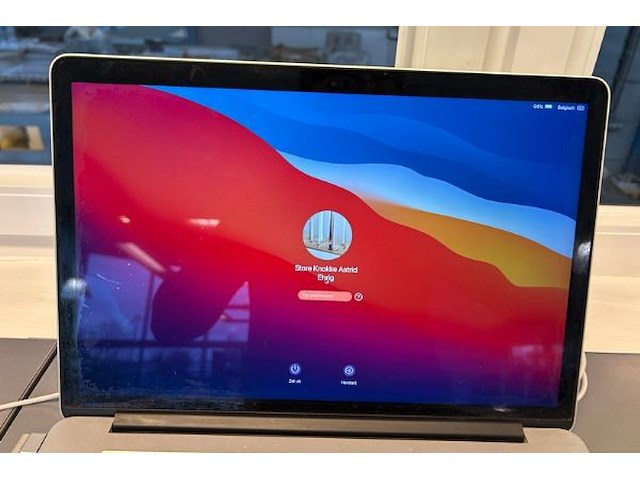 Macbook pro - afbeelding 3 van  4