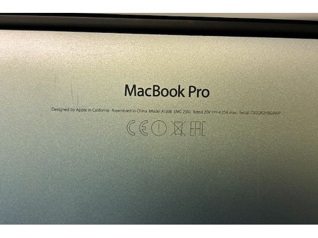 Macbook pro - afbeelding 4 van  4