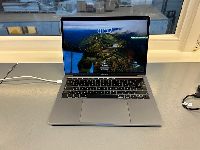 Macbook pro - afbeelding 1 van  4