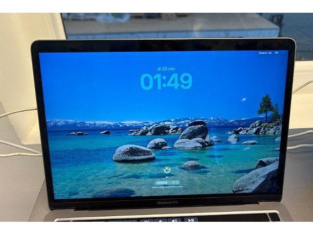 Macbook pro - afbeelding 3 van  4