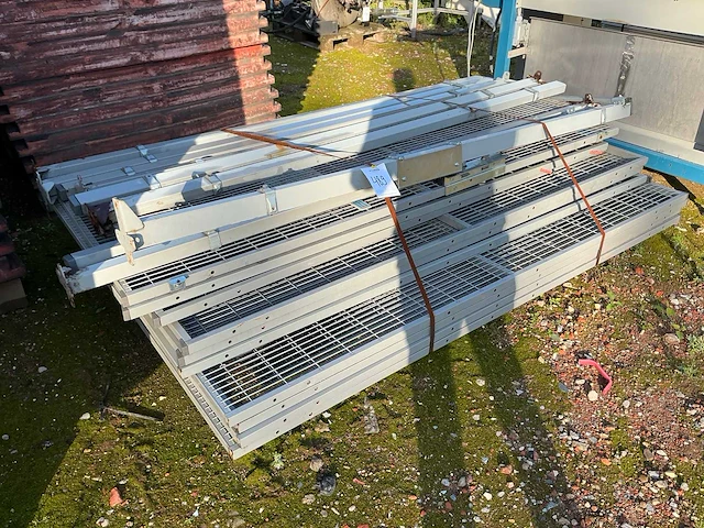 Machine hekwerk - afbeelding 1 van  3