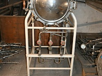 Machine om medische materialen te steriliseren - afbeelding 2 van  8