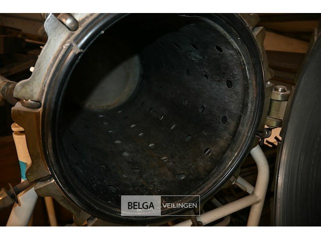 Machine om medische materialen te steriliseren - afbeelding 5 van  8