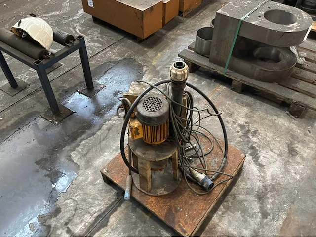 Machine onderdelen en vloeistofpomp - afbeelding 2 van  3