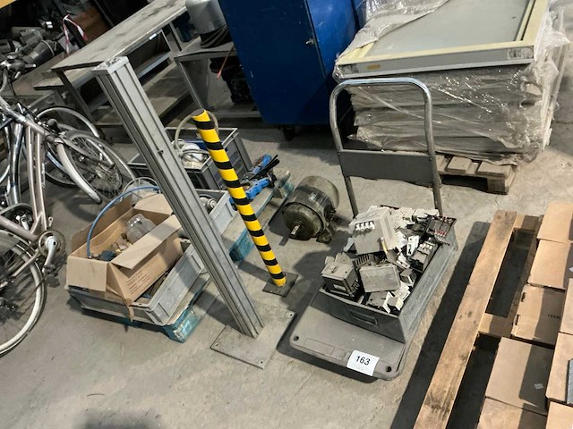 Machine onderdelen - afbeelding 1 van  11