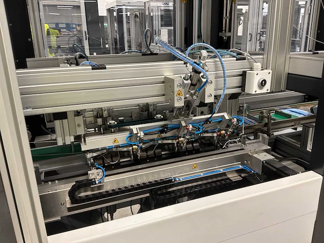 Machine voor assemblage mondmaskers - afbeelding 6 van  20